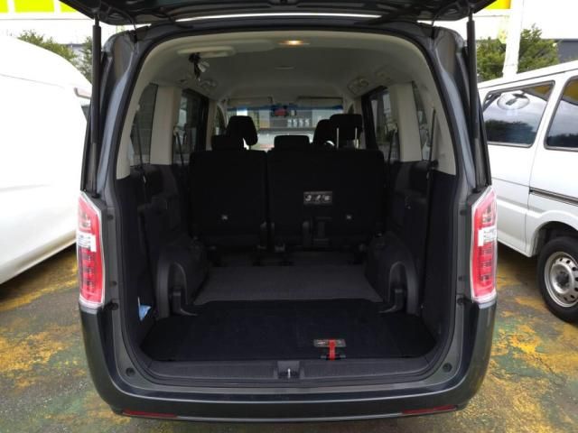 HONDA STEPWAGON 2012 Image 31