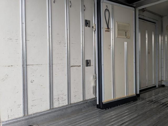 HINO DUTRO 2018 Image 31