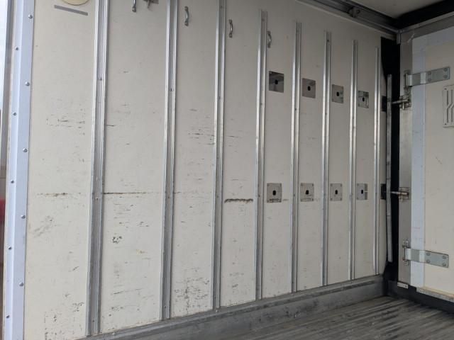 HINO DUTRO 2018 Image 31