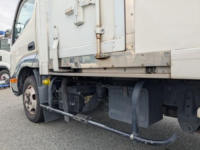 HINO DUTRO 2018 Image 31