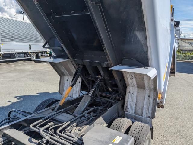 HINO DUTRO 2018 Image 31