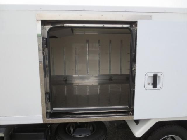 MITSUBISHI FUSOU FIGHTER 2024 Image 31