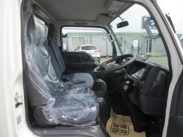 MITSUBISHI FUSOU FIGHTER 2024 Image 31