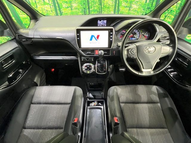 TOYOTA VOXY 4WD 2017 Image 31