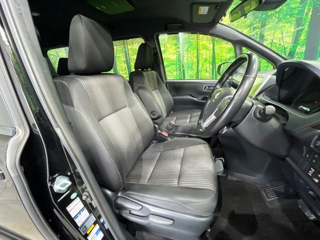 TOYOTA VOXY 4WD 2017 Image 31