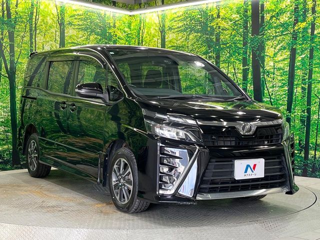 TOYOTA VOXY 4WD 2017 Image 31