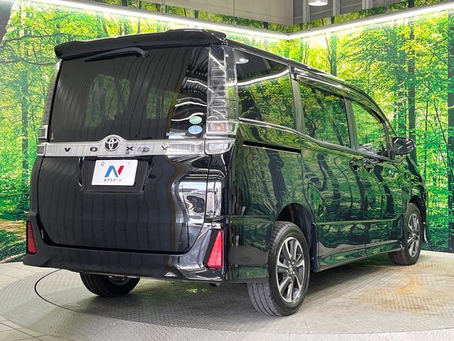 TOYOTA VOXY 4WD 2017 Image 31