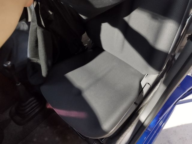 SUBARU R2 2004 Image 31