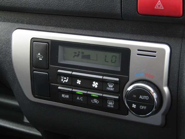 TOYOTA HIACE VAN 4WD 2021 Image 31