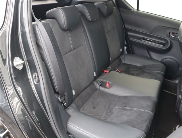 TOYOTA AQUA 2016 Image 31