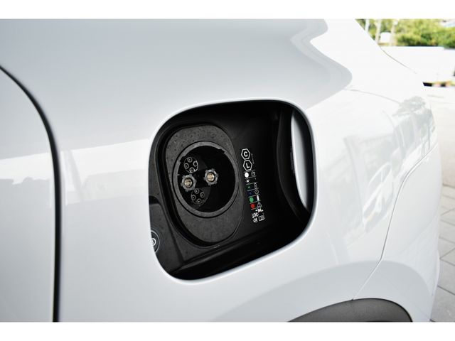 PORSCHE MACAN ELECTR 2025 Image 31