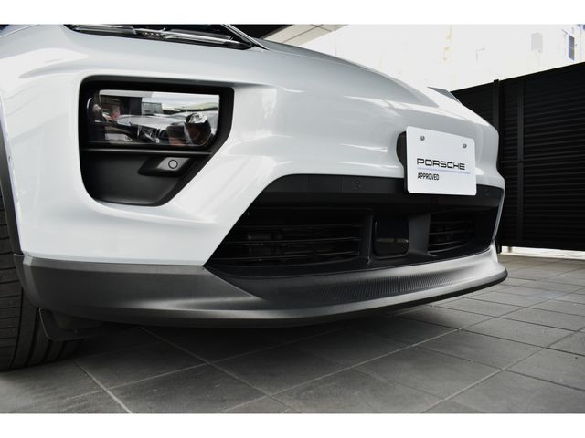 PORSCHE MACAN ELECTR 2025 Image 31
