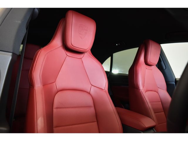 PORSCHE MACAN ELECTR 2025 Image 31