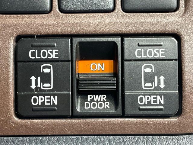 TOYOTA ESQUIRE HYBRID 2015 Image 31