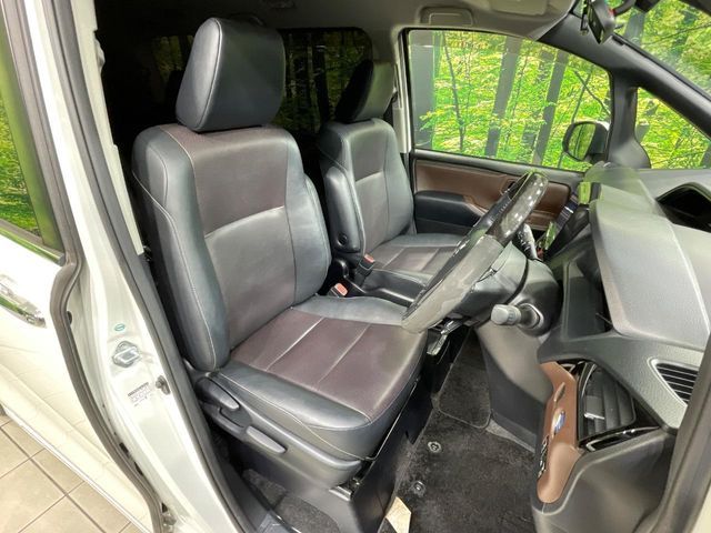 TOYOTA ESQUIRE HYBRID 2015 Image 31