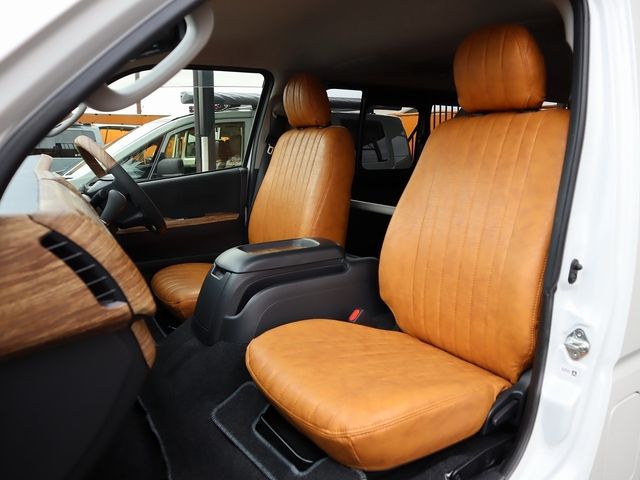 TOYOTA HIACE VAN 4WD 2023 Image 31