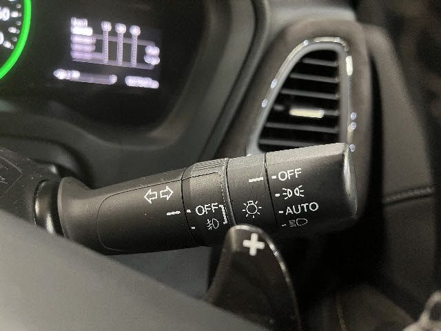 HONDA VEZEL HYBRID 2018 Image 31