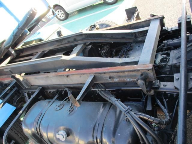 ISUZU ELF 2004 Image 31