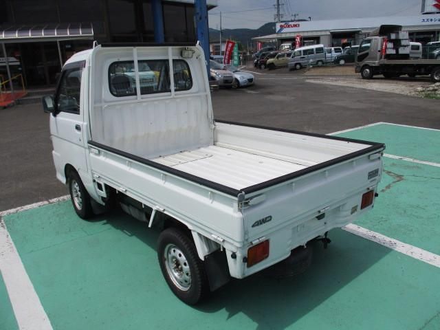 DAIHATSU HIJET TRUCK 4WD 2003 Image 31