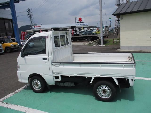 DAIHATSU HIJET TRUCK 4WD 2003 Image 31