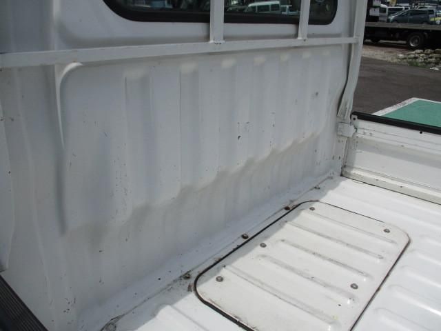 DAIHATSU HIJET TRUCK 4WD 2003 Image 31