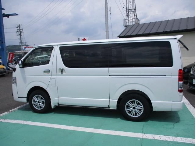 TOYOTA HIACE REGIUS WGN 4WD 2018 Image 31