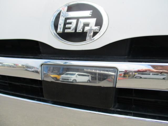 TOYOTA HIACE REGIUS WGN 4WD 2018 Image 31