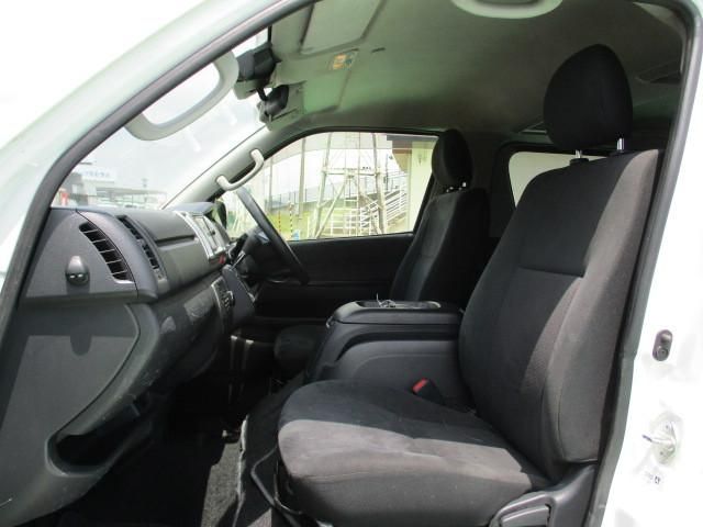 TOYOTA HIACE REGIUS WGN 4WD 2018 Image 31