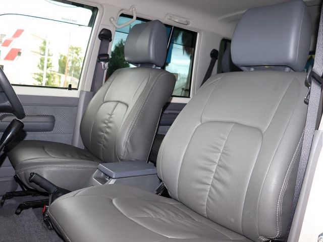 TOYOTA LANDCRUISER VAN 2014 Image 31
