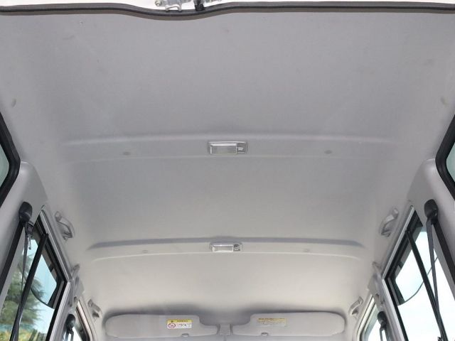TOYOTA LANDCRUISER VAN 2014 Image 31