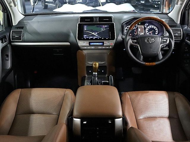 TOYOTA LANDCRUISER PRADO 2022 Image 31