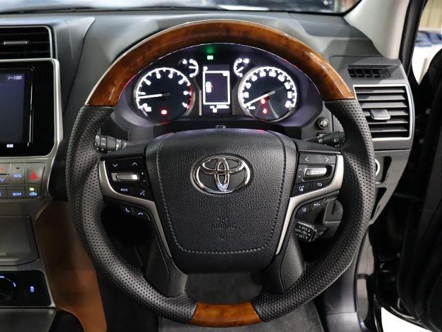 TOYOTA LANDCRUISER PRADO 2022 Image 31