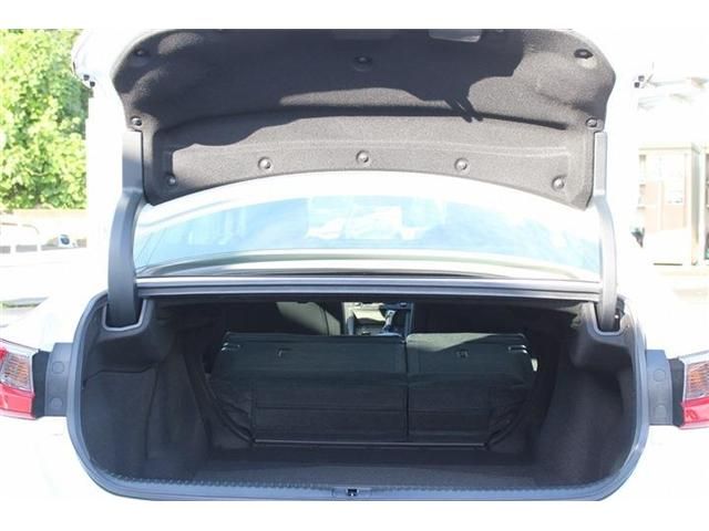 TOYOTA LEXUS RC300H 2016 Image 31