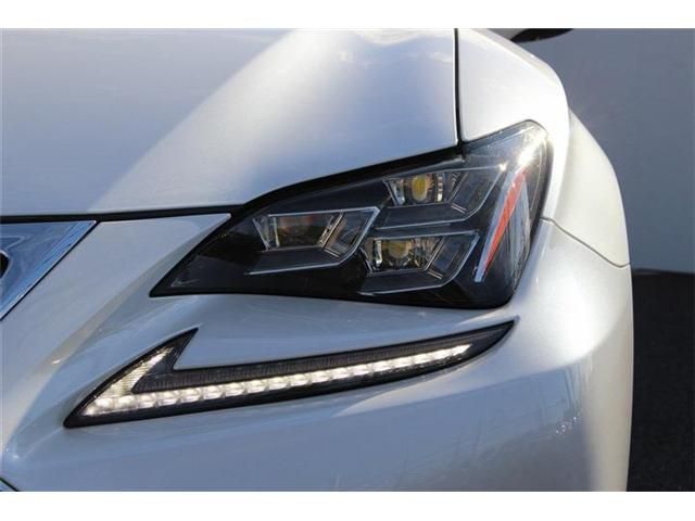 TOYOTA LEXUS RC300H 2016 Image 31