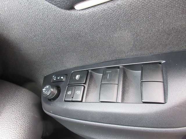 TOYOTA YARIS 2020 Image 31