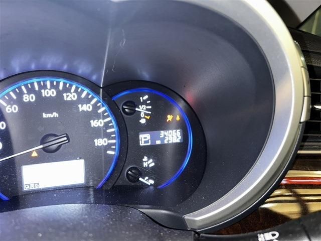 NISSAN ELGRAND 2012 Image 31