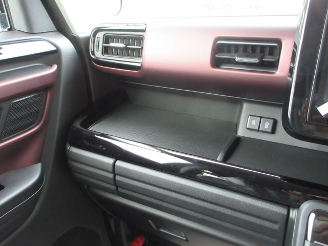 SUZUKI SPACIA CUSTOM 4WD 2025 Image 31