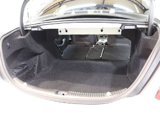 MERCEDES BENZ MERCEDES AMG C CLASS 2018 Image 31