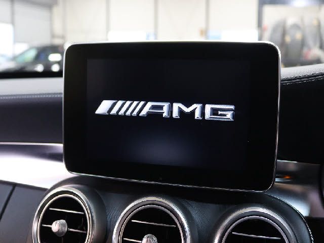 MERCEDES BENZ MERCEDES AMG C CLASS 2018 Image 31