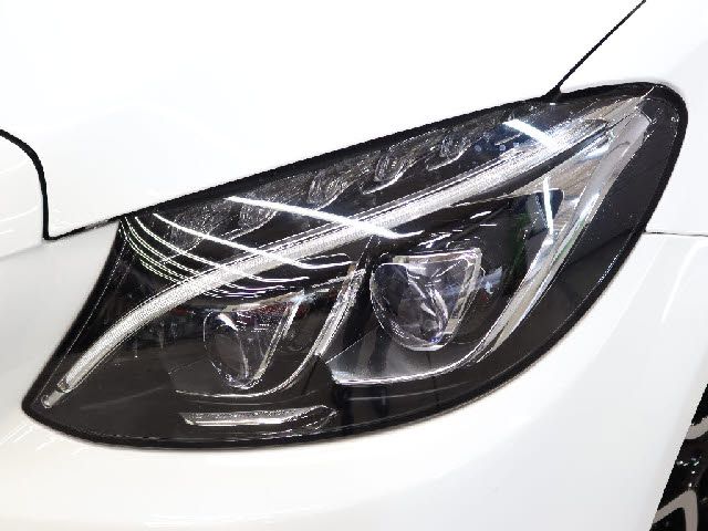 MERCEDES BENZ MERCEDES AMG C CLASS 2018 Image 31