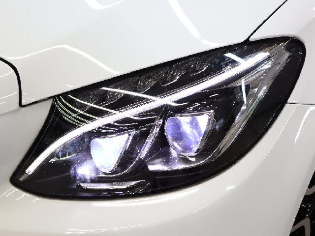 MERCEDES BENZ MERCEDES AMG C CLASS 2018 Image 31