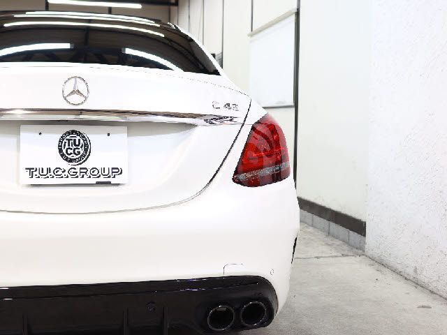 MERCEDES BENZ MERCEDES AMG C CLASS 2018 Image 31