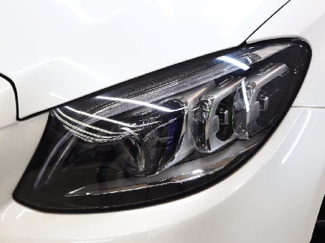 MERCEDES BENZ MERCEDES AMG C CLASS 2018 Image 31