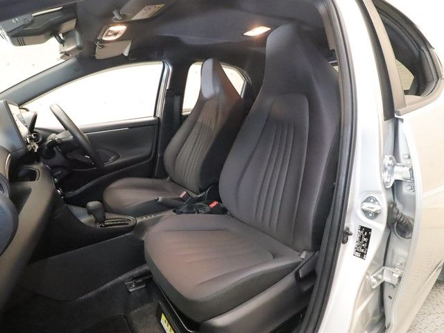 TOYOTA YARIS HYBRID 2020 Image 31