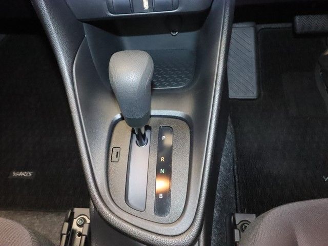 TOYOTA YARIS HYBRID 2020 Image 31