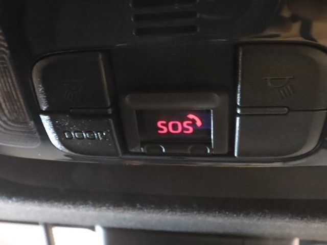 TOYOTA YARIS HYBRID 2020 Image 31