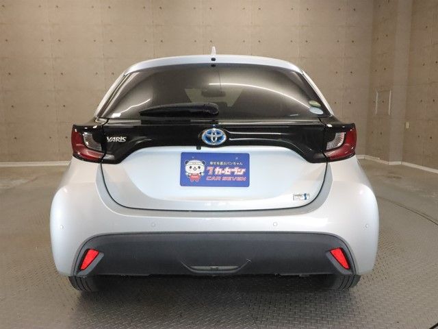 TOYOTA YARIS HYBRID 2020 Image 31