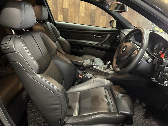 BMW M3 2011 Image 31