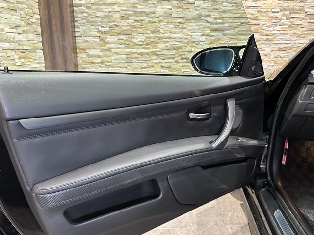 BMW M3 2011 Image 31