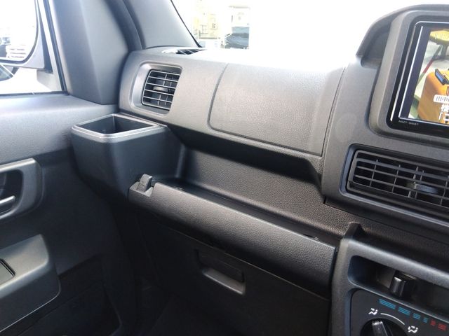 TOYOTA PIXIS VAN 4WD 2023 Image 31